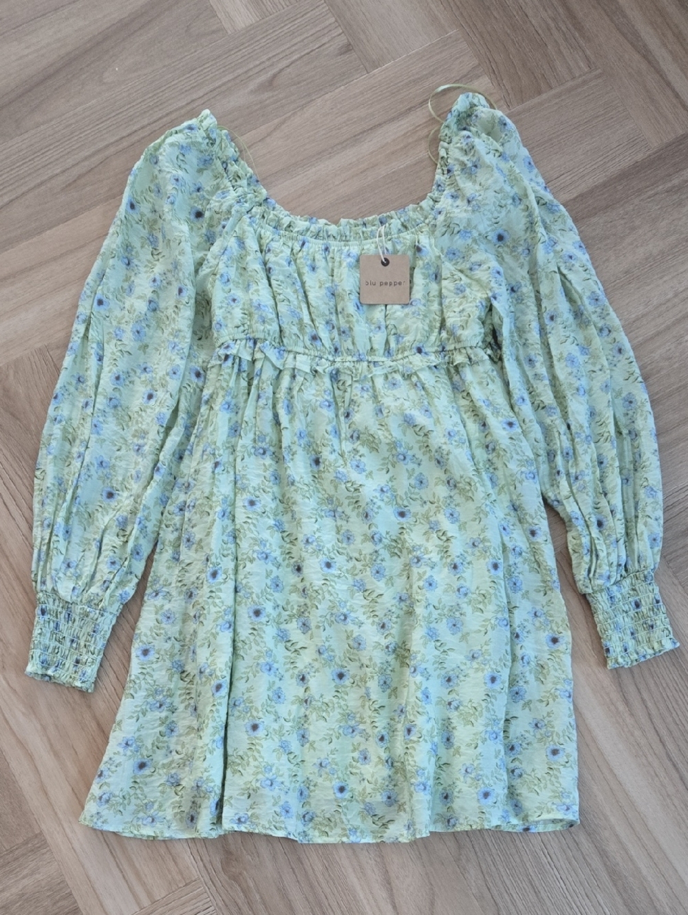 Blu Pepper Light Green Floral Peasant Dress with Lilac Accents Lined Medium NWT